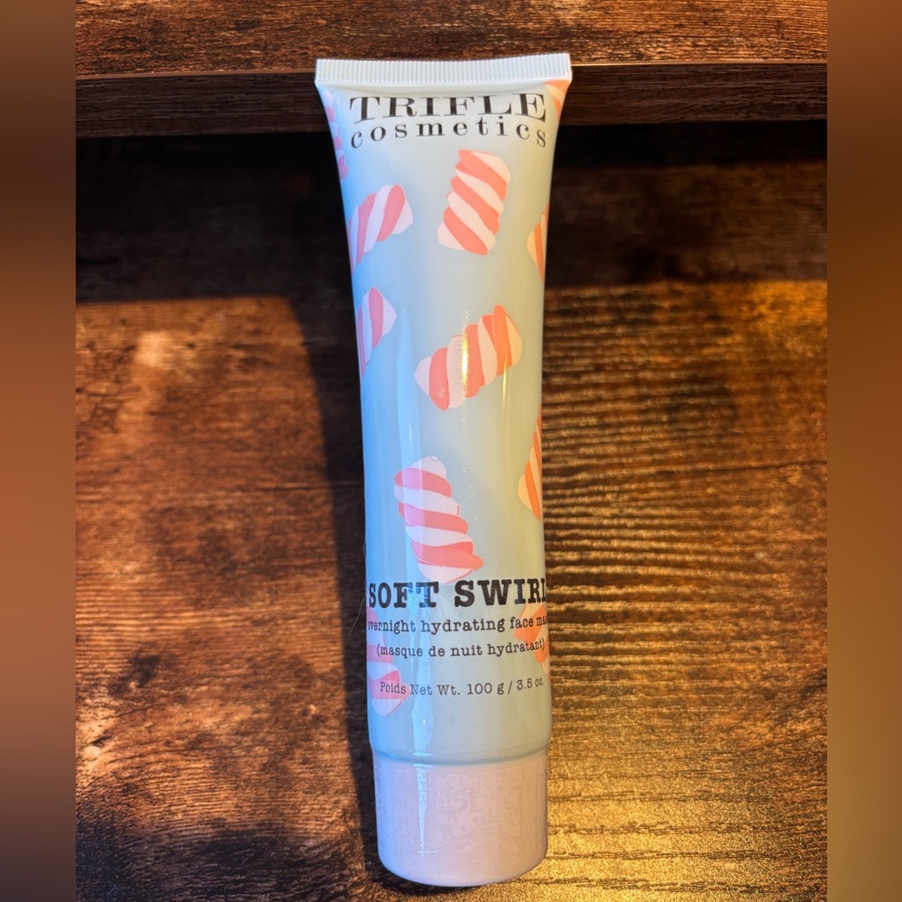 Soft Swirl Overnight Hydrating Face Mask